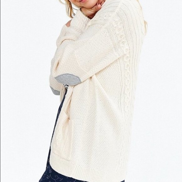 Bdg cream oversized elbow patch sweater S - Picture 2 of 9